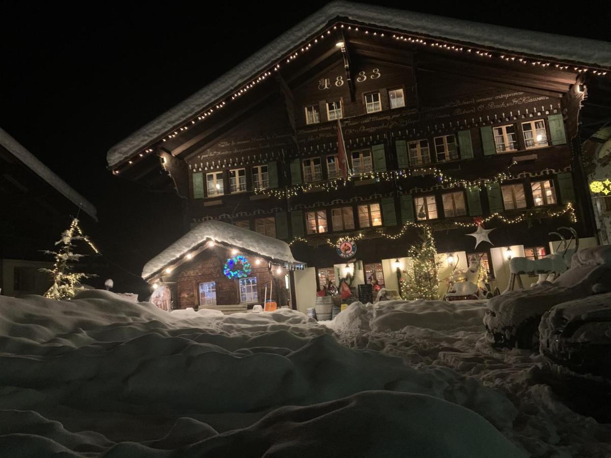 Auberge De L'Ours Vers L'Eglise Exteriör bild