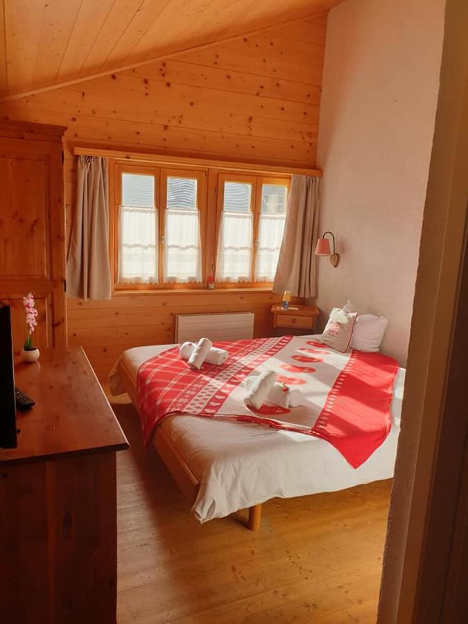 Auberge De L'Ours Vers L'Eglise Exteriör bild