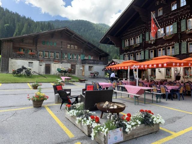Auberge De L'Ours Vers L'Eglise Exteriör bild