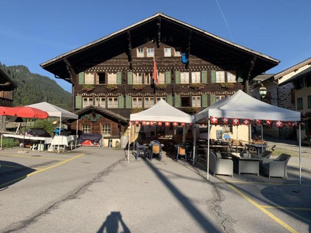 Auberge De L'Ours Vers L'Eglise Exteriör bild