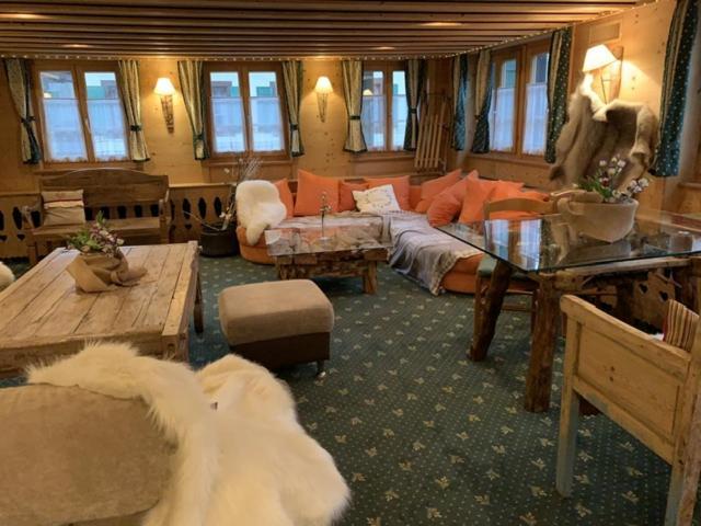 Auberge De L'Ours Vers L'Eglise Exteriör bild