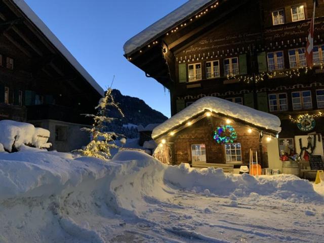 Auberge De L'Ours Vers L'Eglise Exteriör bild