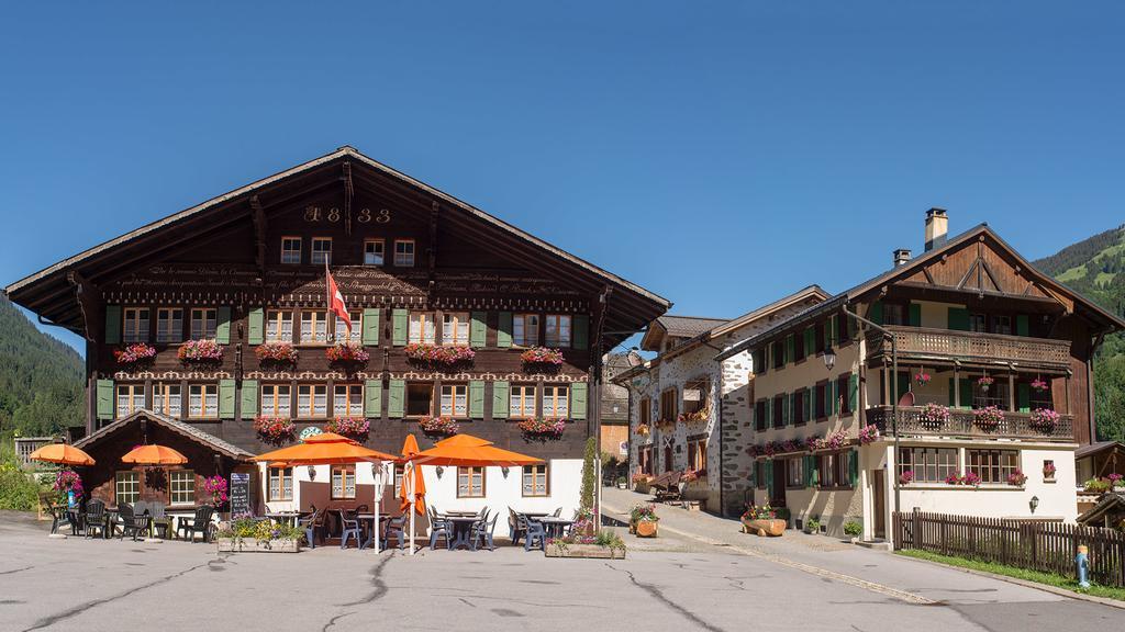 Auberge De L'Ours Vers L'Eglise Exteriör bild