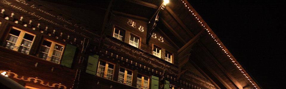 Auberge De L'Ours Vers L'Eglise Exteriör bild